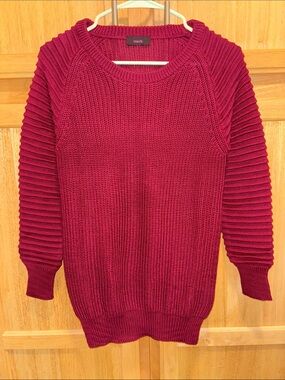 mark. Burgundy Ribbed-Sleeve Crew Neck Sweater Size M